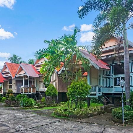 Oyo 90923 Makassar Cottage Balangberu Екстер'єр фото
