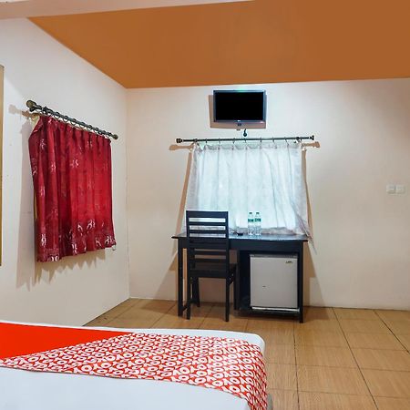 Oyo 90923 Makassar Cottage Balangberu Екстер'єр фото