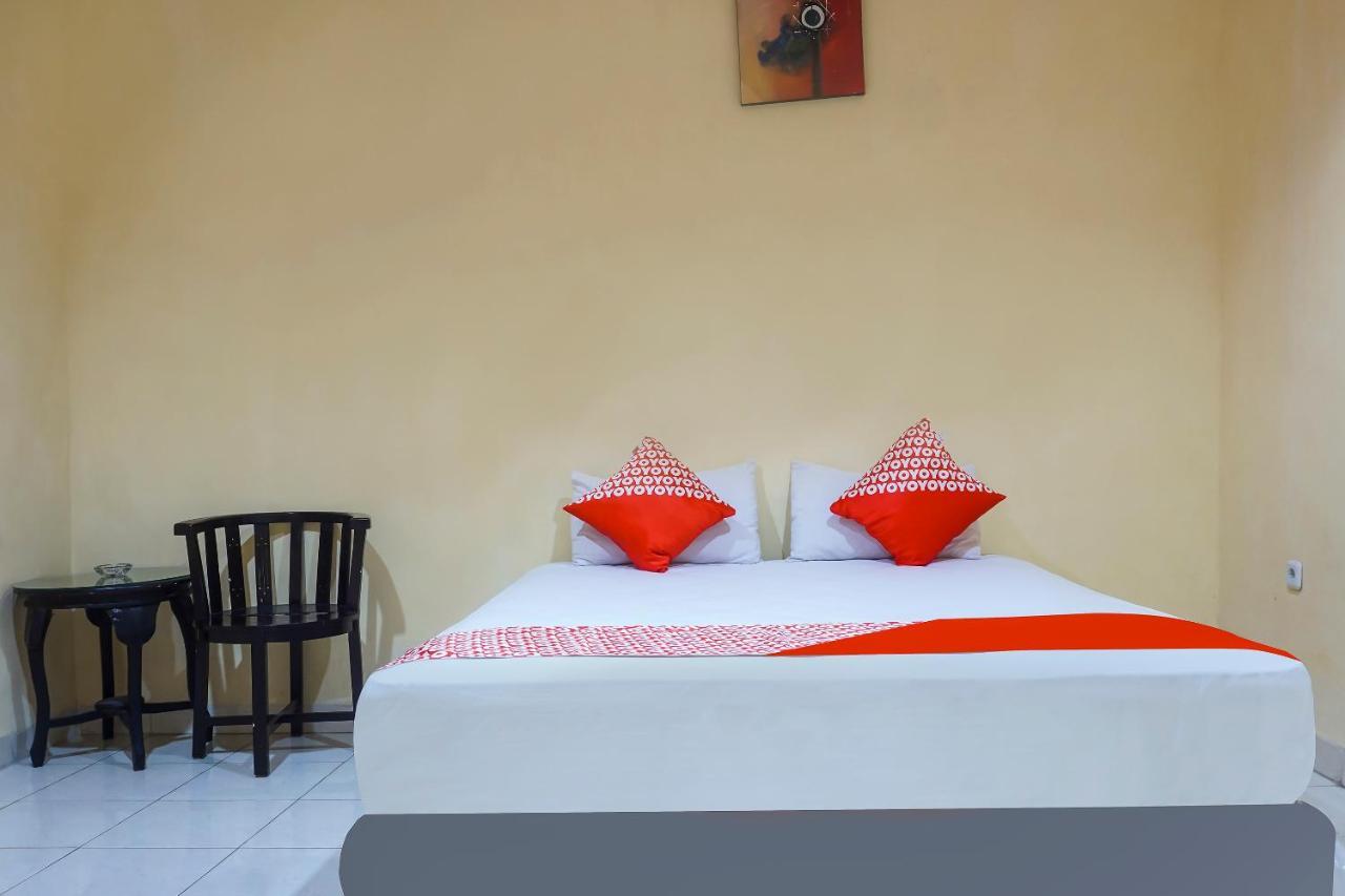 Oyo 90923 Makassar Cottage Balangberu Екстер'єр фото
